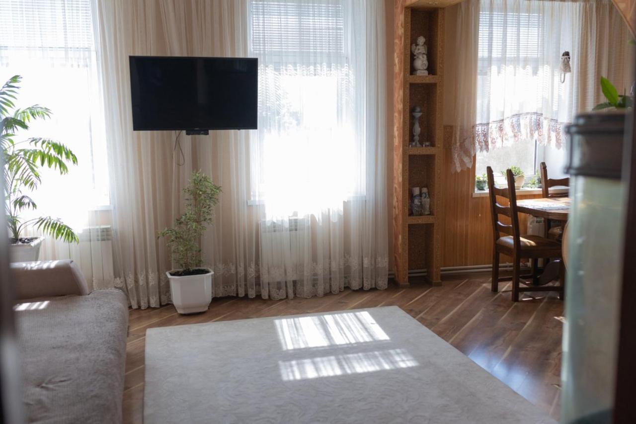 Апартаменти "Комфорт" Kamianets-Podilsky Extérieur photo
